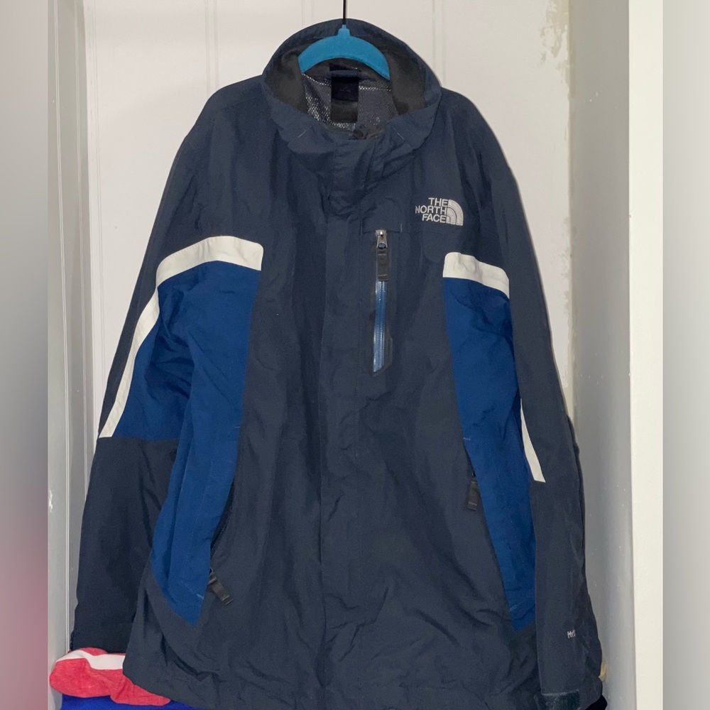 The North Face Boy’s Navy and White Hyvent Jacket Size 14/16